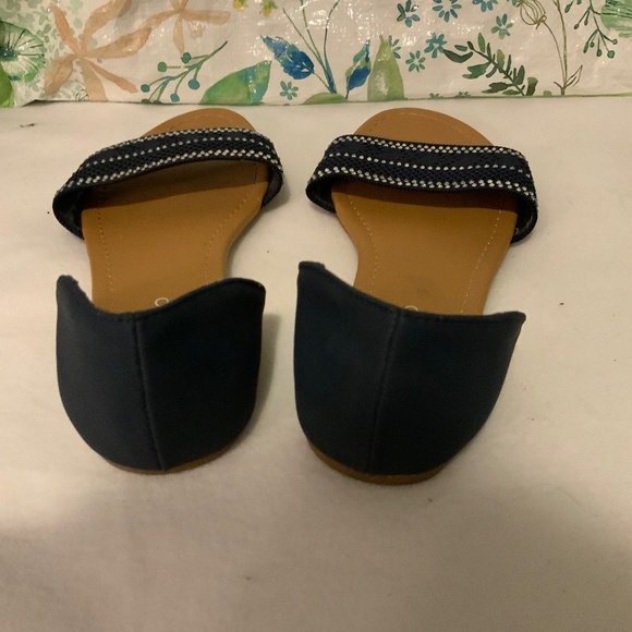 Andiamo Navy‎ Flats Size 7.5 Open Toe Sandals - Picture 4 of 5